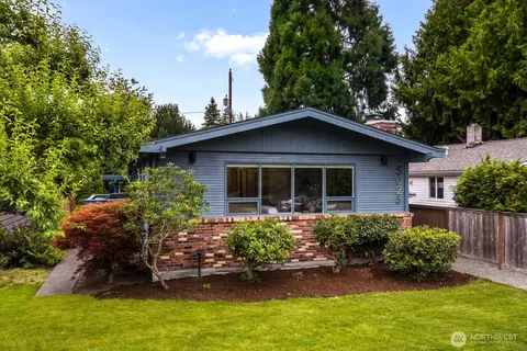 5025 48th Ave SW, Seattle, WA 98136