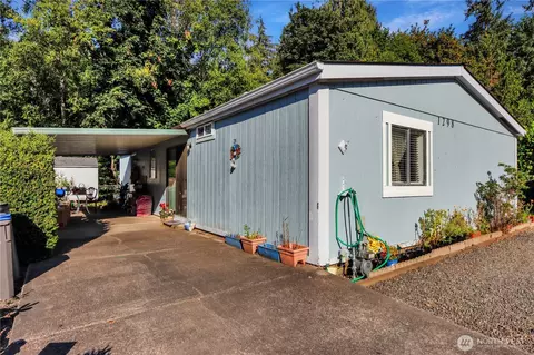 1298 NE Steele Creek Dr, Bremerton, WA 98311