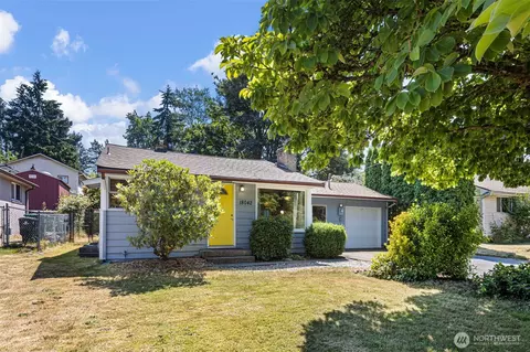 18042 10th Ave NE, Shoreline, WA 98155