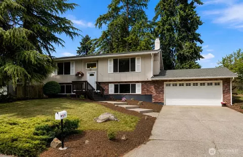 7910 Husky Way SE, Lacey, WA 98503