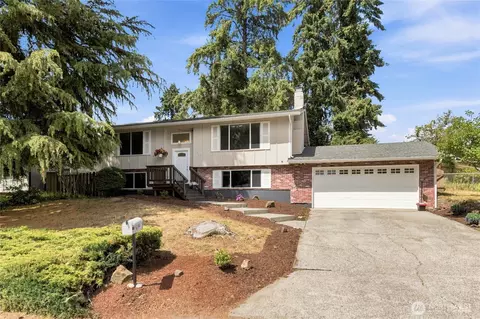 7910 Husky Way SE, Lacey, WA 98503