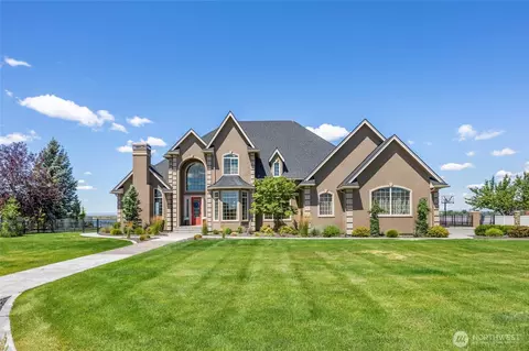 8596 SE Dune Lake Rd, Moses Lake, WA 98837