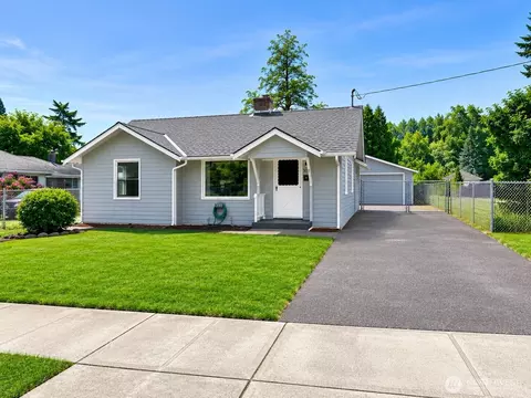 3301 SE 5th St, Renton, WA 98058