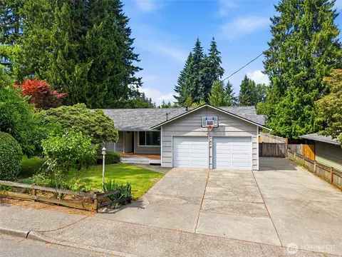 Exterior - 9220 NE 191st St, Bothell, WA 98011 photo 7 of 7