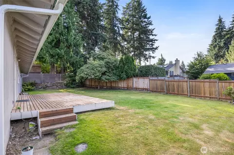 Exterior - 9220 NE 191st St, Bothell, WA 98011 photo 4 of 7