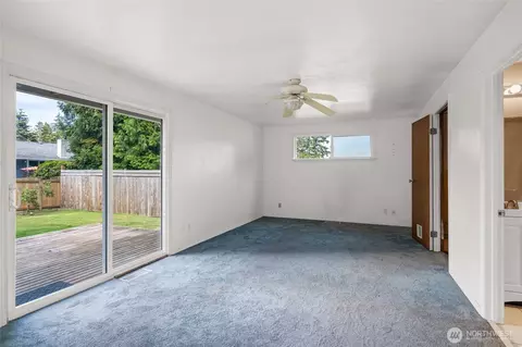 Bedroom - 9220 NE 191st St, Bothell, WA 98011 photo 5 of 6