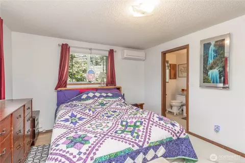 Bedroom - 19613 Filbert Dr, Bothell, WA 98012 photo 2 of 6