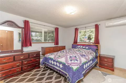Bedroom - 19613 Filbert Dr, Bothell, WA 98012 photo 1 of 6