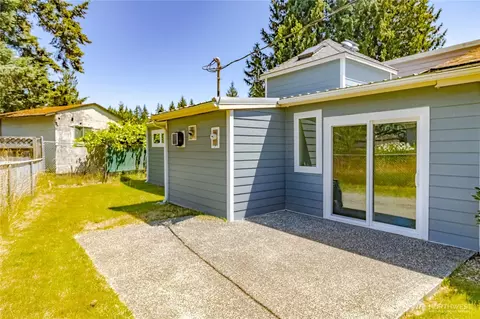 Exterior - 19613 Filbert Dr, Bothell, WA 98012 photo 4 of 5