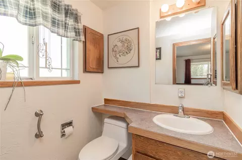 Bath - 19613 Filbert Dr, Bothell, WA 98012 photo 1 of 3