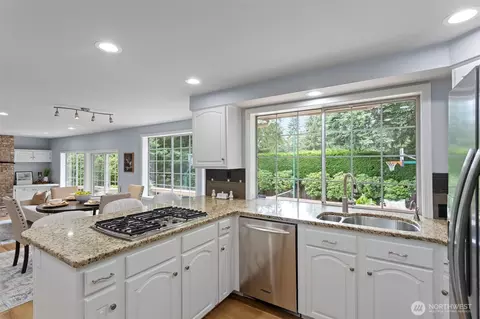 Kitchen - 1721 142nd Pl SE, Mill Creek, WA 98012 photo 2 of 2