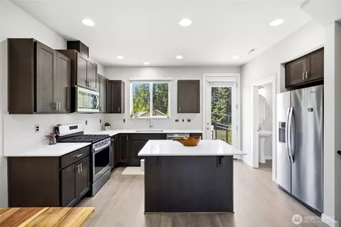 Kitchen - 19414 35th Dr SE #D, Bothell, WA 98012 photo 1 of 5