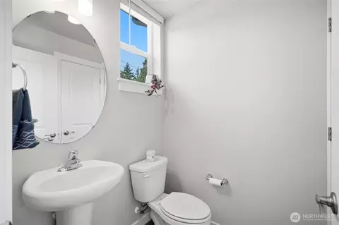 Bath - 19414 35th Dr SE #D, Bothell, WA 98012 photo 1 of 4