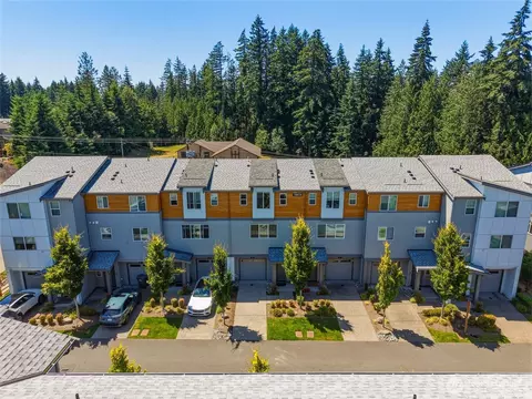 View/Area - 19414 35th Dr SE #D, Bothell, WA 98012 photo 2 of 7