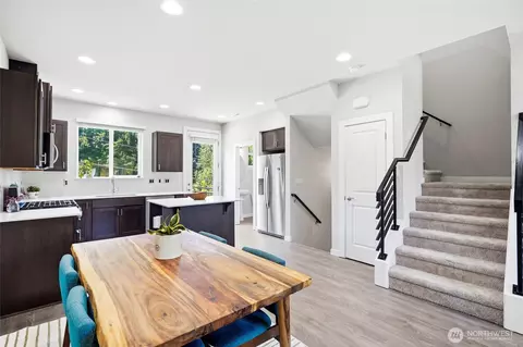 Entry Way - 19414 35th Dr SE #D, Bothell, WA 98012 photo 2 of 2
