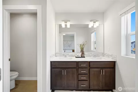 Bath - 19414 35th Dr SE #D, Bothell, WA 98012 photo 2 of 4