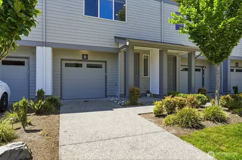 Exterior - 19414 35th Dr SE #D, Bothell, WA 98012 photo 2 of 5