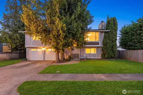 3335 Centennial Way NE, Tacoma, WA 98422