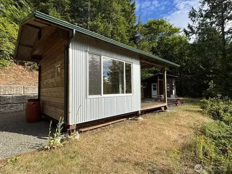 331 NE Capstan Rock Rd, Tahuya, WA 98588