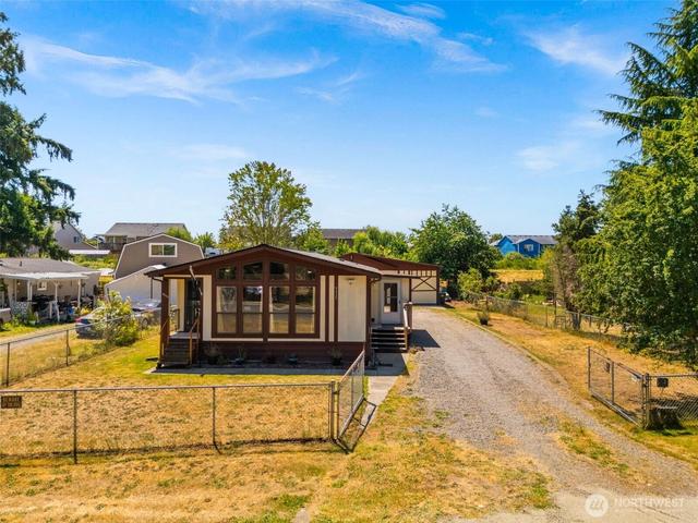 9035 Pepperidge Ln SE, Yelm, WA 98597