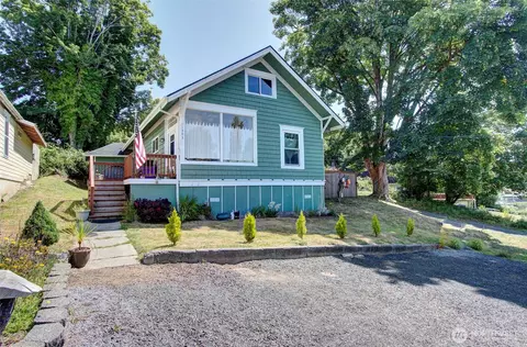 1503 First St W, South Bend, WA 98586