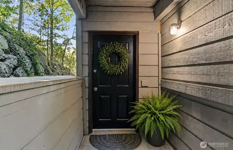 12543 NE 23rd Pl #D1, Bellevue, WA 98005
