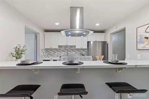 12543 NE 23rd Pl #D1, Bellevue, WA 98005