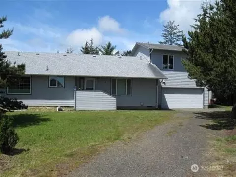 616 Aster Ct SE, Ocean Shores, WA 98569