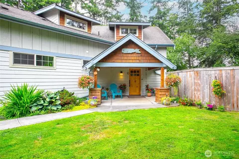 1204 Hughes Ave, Blaine, WA 98230