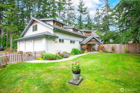 1204 Hughes Ave, Blaine, WA 98230
