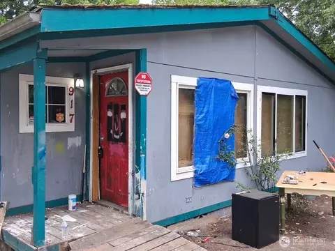 917 Wilbert Ave, Bremerton, WA 98312