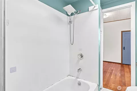 Bath - 3614 24th St, Everett, WA 98201 photo 2 of 2