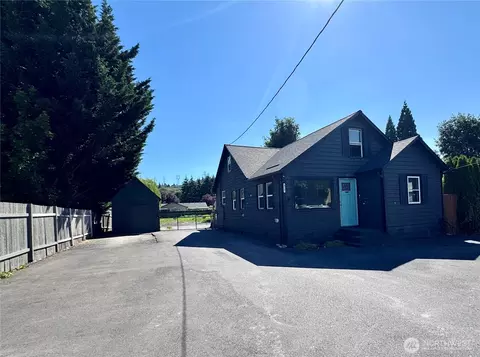 4727 Ocean Beach Hwy, Longview, WA 98632