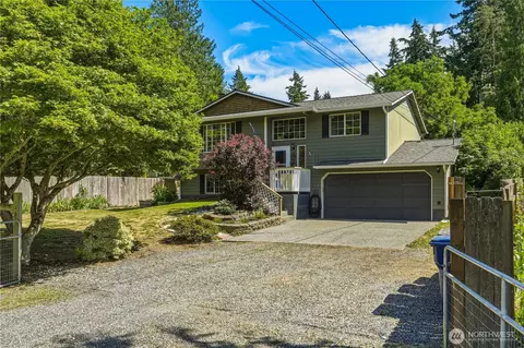 1486 Pilchuck Dr, Camano Island, WA 98282