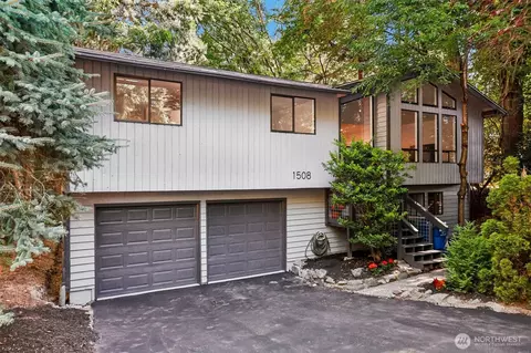 1508 NE Brockman Pl, Seattle, WA 98125