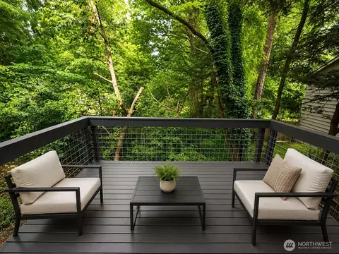 1508 NE Brockman Pl, Seattle, WA 98125
