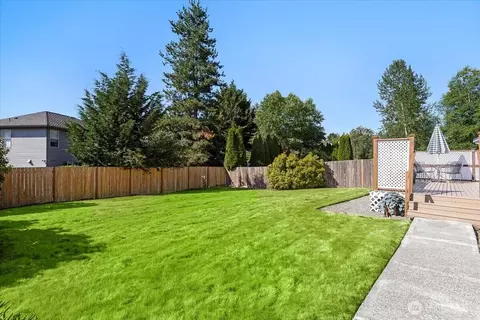 Exterior - 5106 149th St SE, Everett, WA 98208 photo 8 of 8