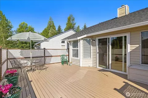 Exterior - 5106 149th St SE, Everett, WA 98208 photo 6 of 8