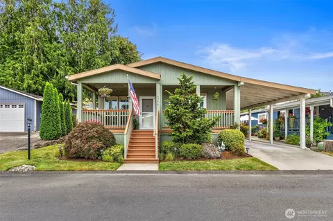 6586 NE Aquarius Ln, Bremerton, WA 98311