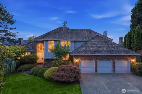 4123 205 Ave SE, Sammamish, WA 98075