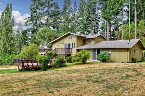 7750 NE Bergman Rd, Bainbridge Island, WA 98110