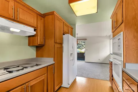 Kitchen - 10842 NE 149th St, Bothell, WA 98011 photo 2 of 2