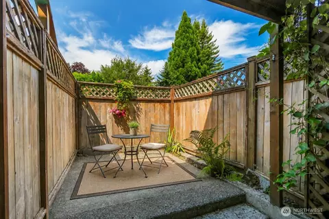 Exterior - 10842 NE 149th St, Bothell, WA 98011 photo 2 of 6