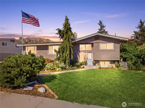 1116 Wedgewood Ave, Wenatchee, WA 98801