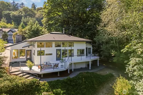 26530 Lake Fenwick Rd S, Kent, WA 98032