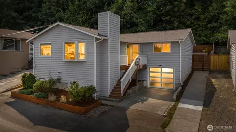 5423 31st Ave SW, Seattle, WA 98126