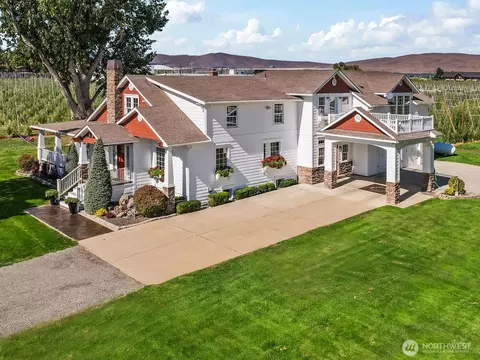 2581 Borton Rd, Yakima, WA 98903