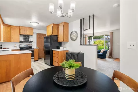 Dining - 8811 187th St NE, Bothell, WA 98011 photo 2 of 2