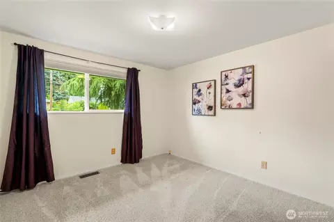 Bedroom - 8811 187th St NE, Bothell, WA 98011 photo 3 of 4