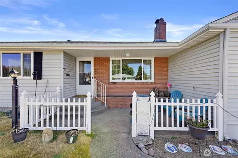 1821 N Bennett St, Tacoma, WA 98406